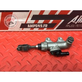 Maitre cylindre de frein arriere 