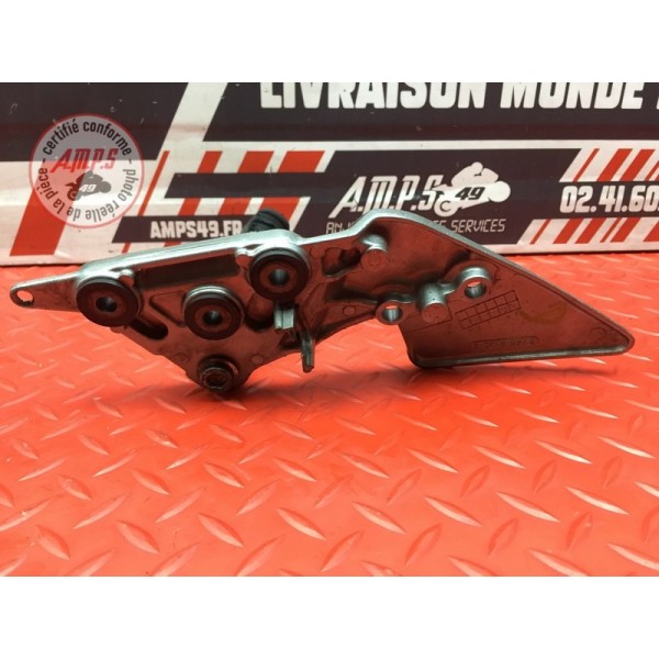 Platine repose pied droite Suzuki GSF 1200 Bandit 2000 à 2005