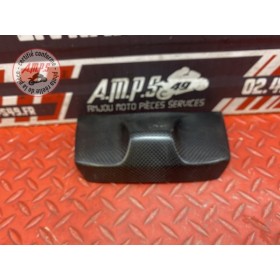 Cache carbone sur reservoir 