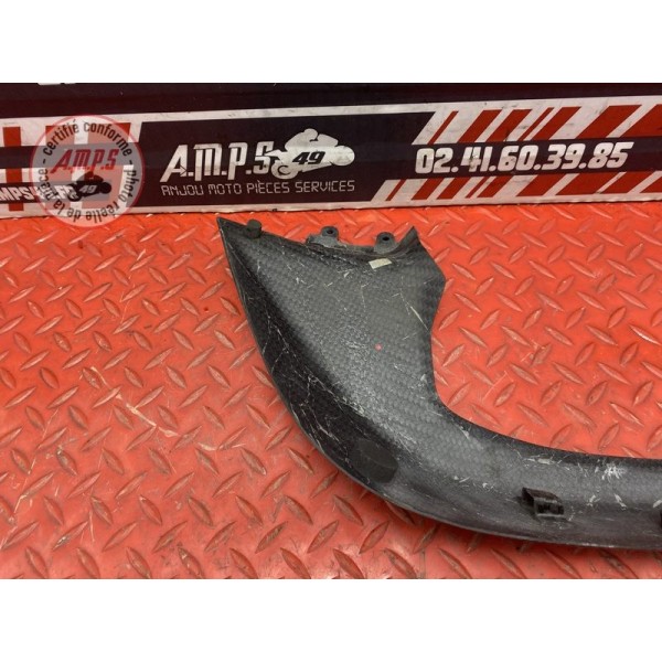 Cache plastique avant gauche carbone 