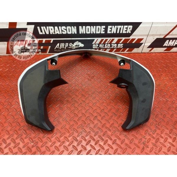 Cache plastique sur tete de fourche 