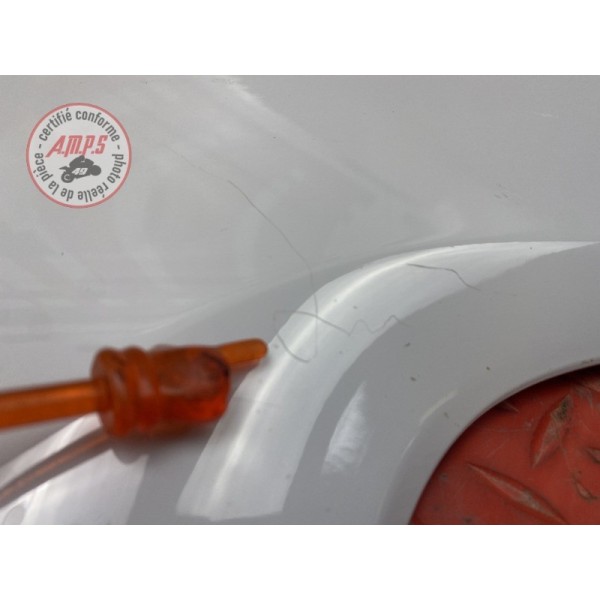 Cache sur flanc de carenage droit 