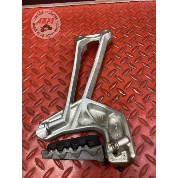 Platine repose pied passager gauche 