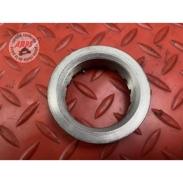 Ecrou de roue arrière 