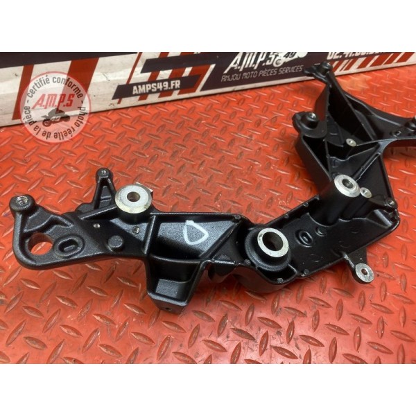 Platine repose pied droite 