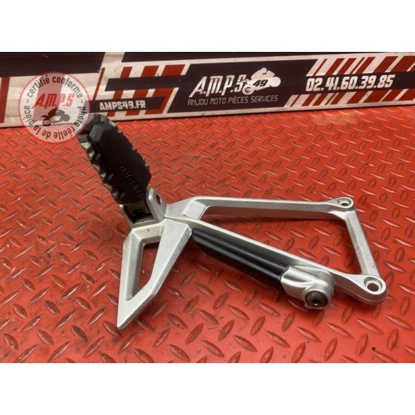 Platine repose pied passager gauche 