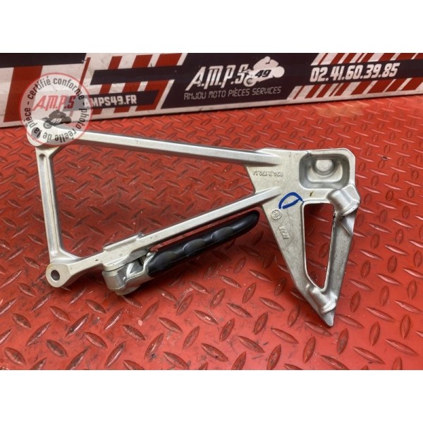 Platine repose pied passager gauche 