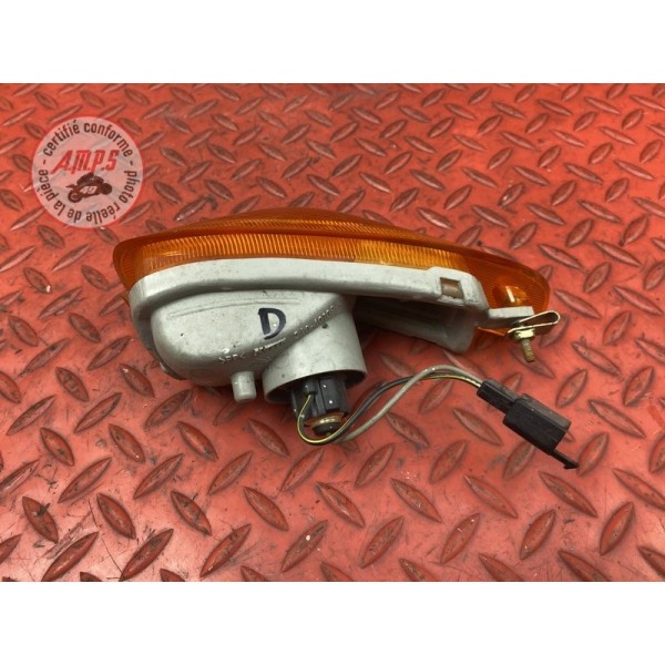 Clignotant avant droit 