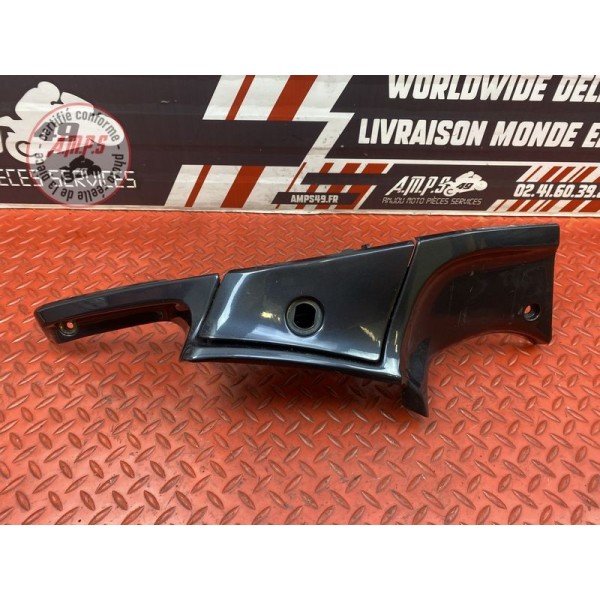 Cache interieur de tete de fourche gauche 