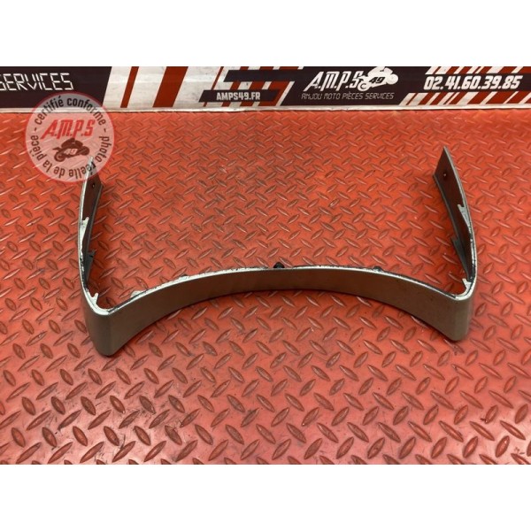 Entourage de flanc de carénage 