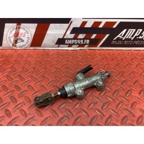 Maitre cylindre de frein arriere