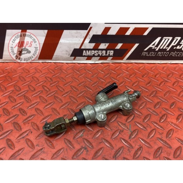 Maitre cylindre de frein arriere