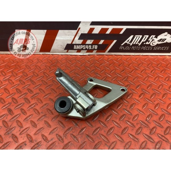 Platine repose pied passager droite 