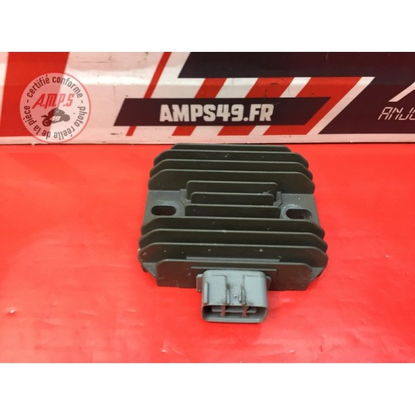 Regulateur de tension 