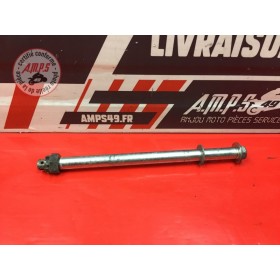 Axe de roue avant