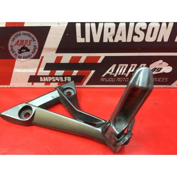 Platine repose pied passager gauche 