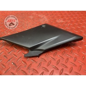 Cache plastique sous selle gauche 