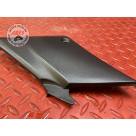 Cache plastique sous selle droit 