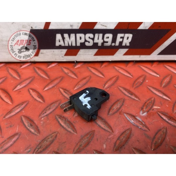 Contacteur de frein avant 