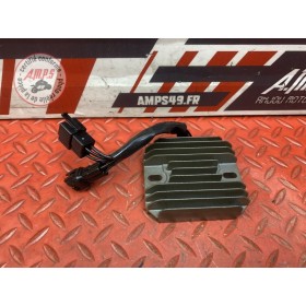 Regulateur de tension 