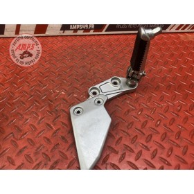 Platine repose pied droite 