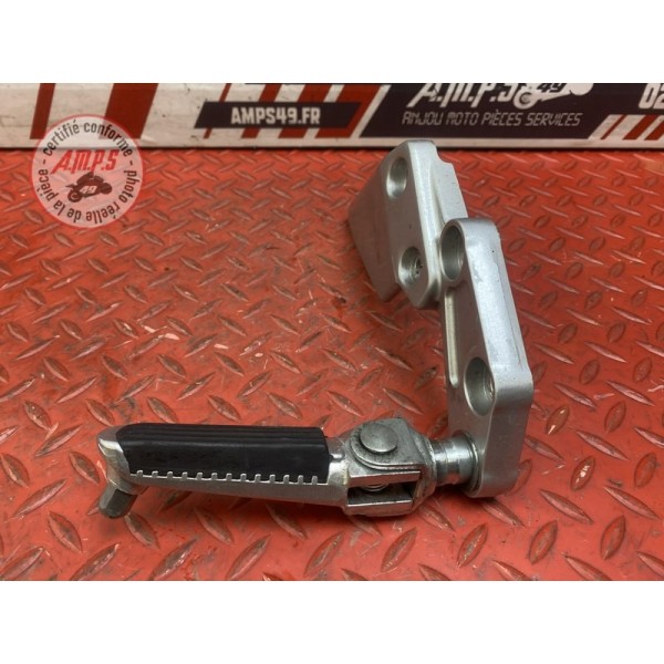 Platine repose pied droite 