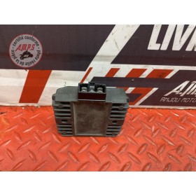 Regulateur de tension 