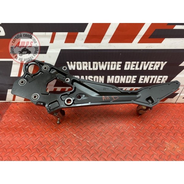 Platine repose pied droite 