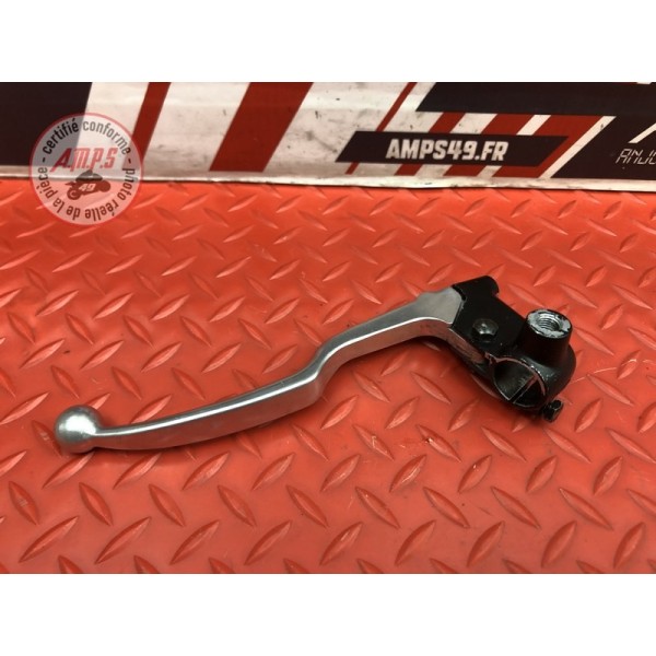 Cocotte d'embrayage avec levier