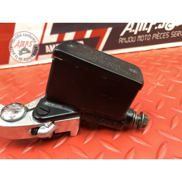 Maitre cylindre de frein avant 