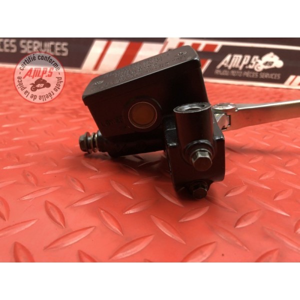 Maitre cylindre de frein avant 