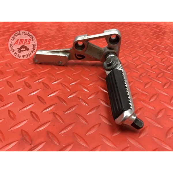 Platine repose pied droite 