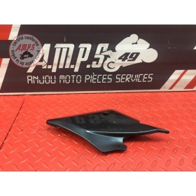 Cache plastique sous selle droit 