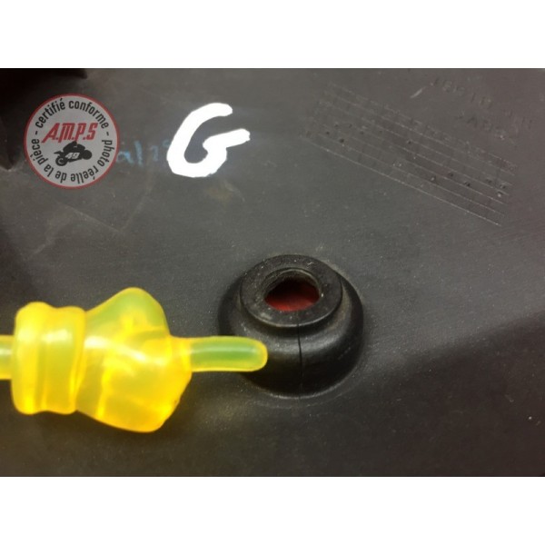 Cache plastique sous selle gauche 