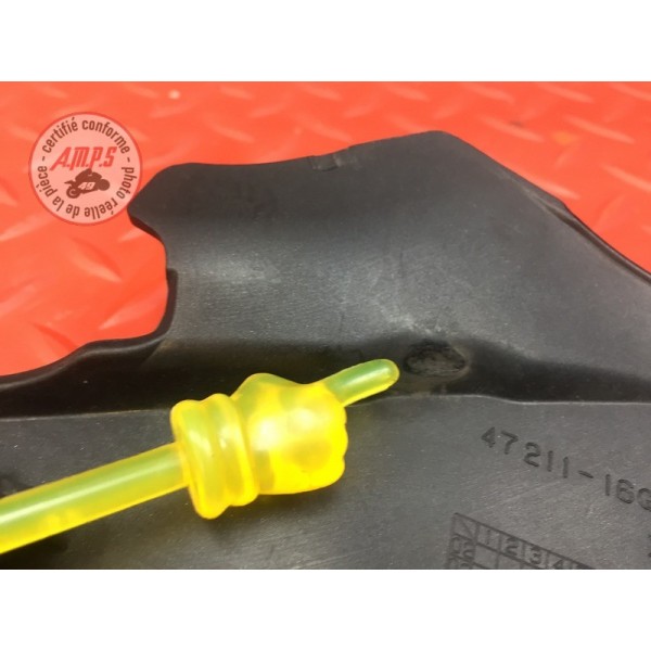 Cache plastique sous selle gauche 