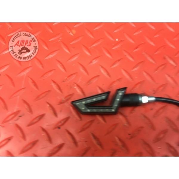 Clignotant avant droit 