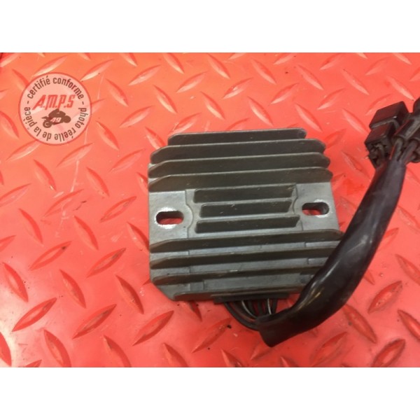 Regulateur de tension 