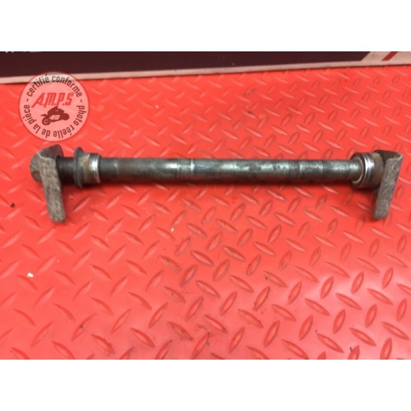 Axe de roue arriere 