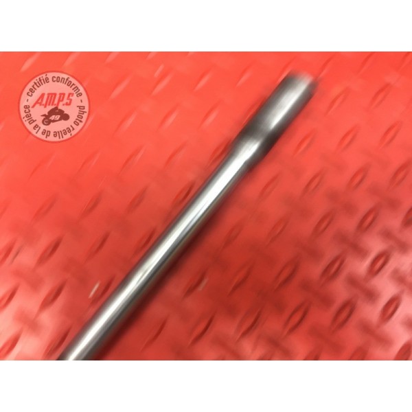 Axe de roue avant 