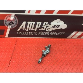 Maitre cylindre de frein arriere 