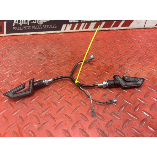 Clignotant avant droit 