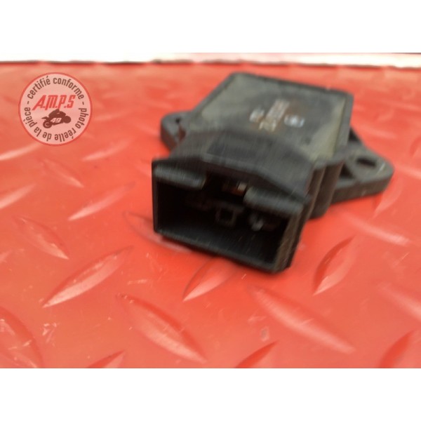 Regulateur de tension 