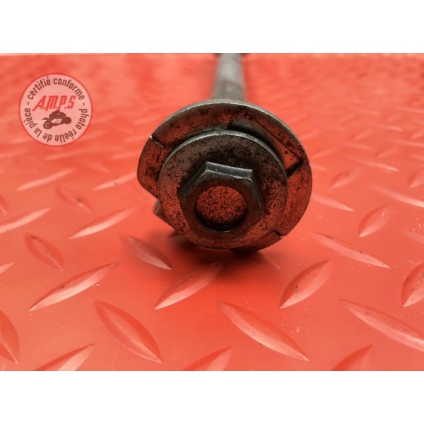 Axe de roue arriere 