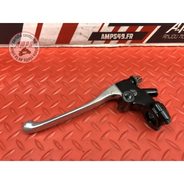 Cocotte d'embrayage avec levier