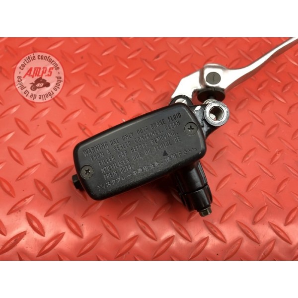 Maitre cylindre de frein avant 