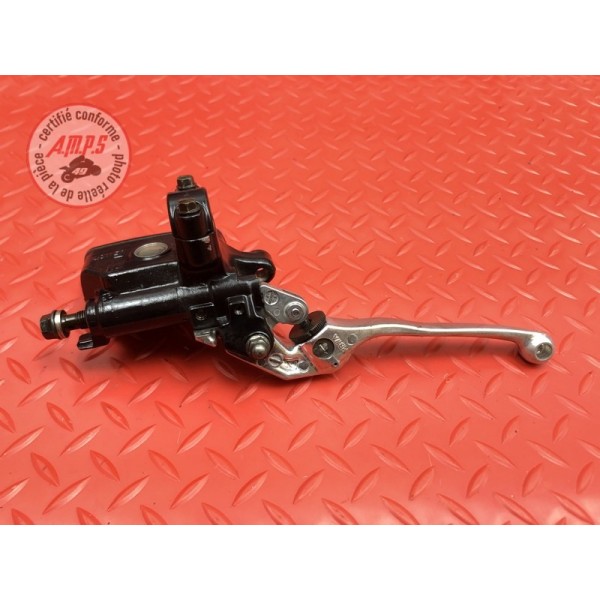 Maitre cylindre de frein avant 