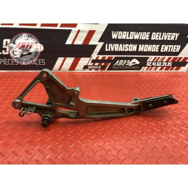 Platine repose pied droite 