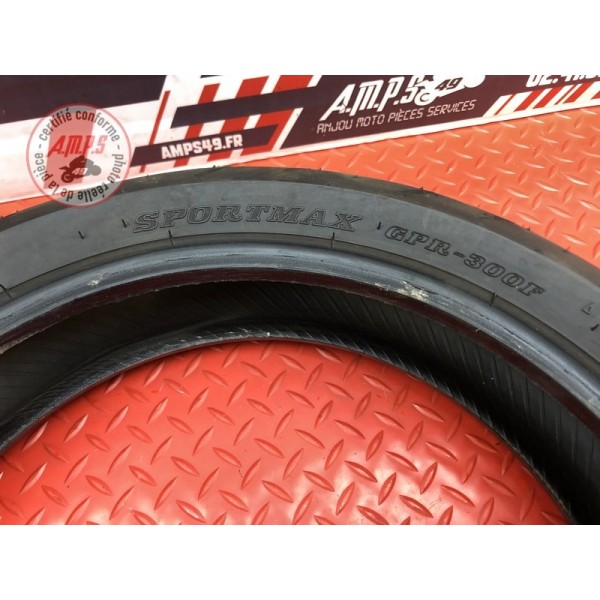 Pneu Dunlop Sportmax GPR-300F 130-70ZR16 DOT 3220 20% 