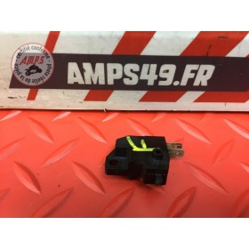 Contacteur de frein avant 