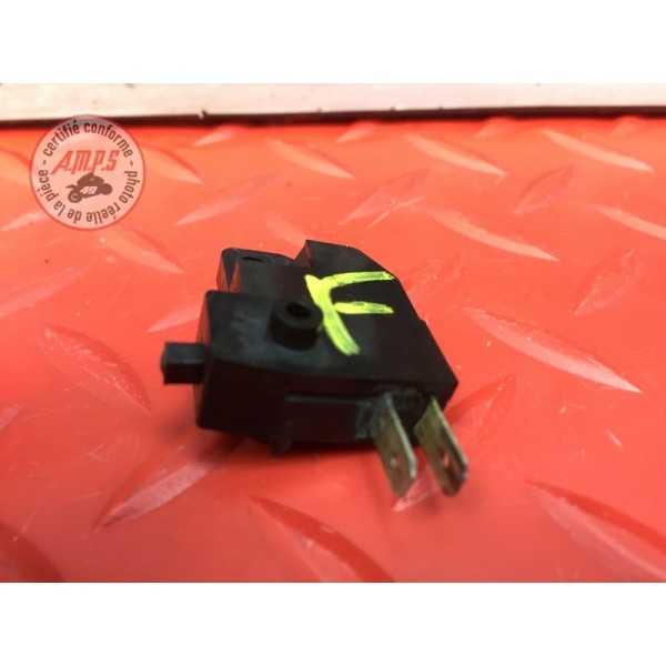 Contacteur de frein avant 